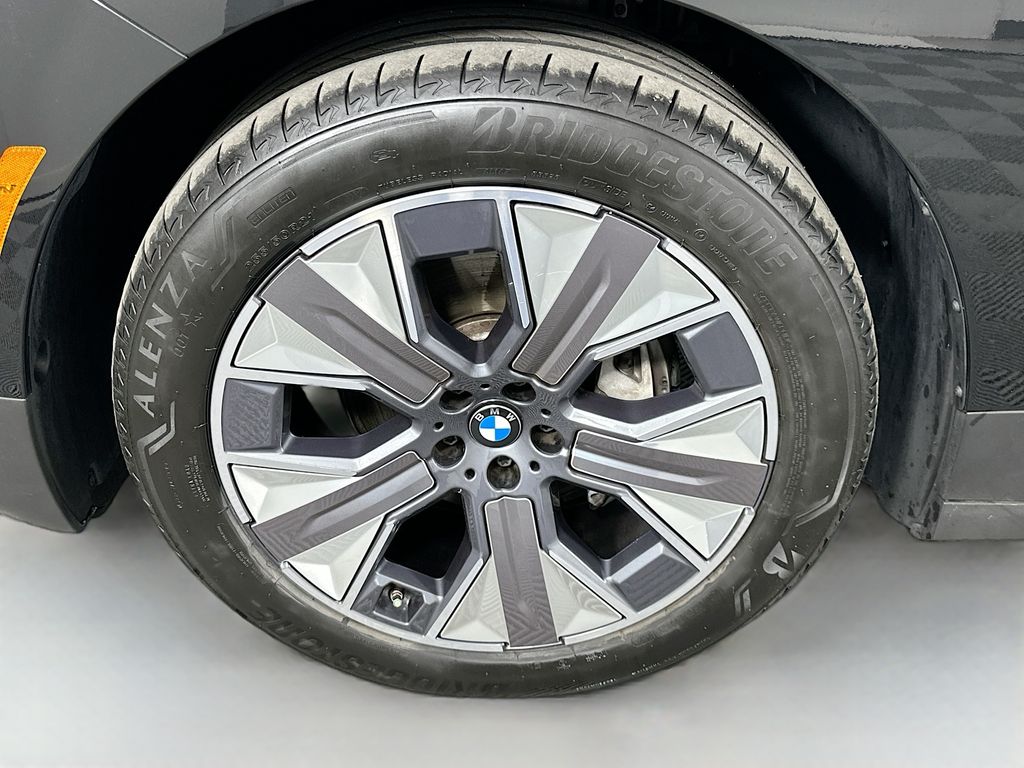 Thumbnail: 2024 BMW iX - 31