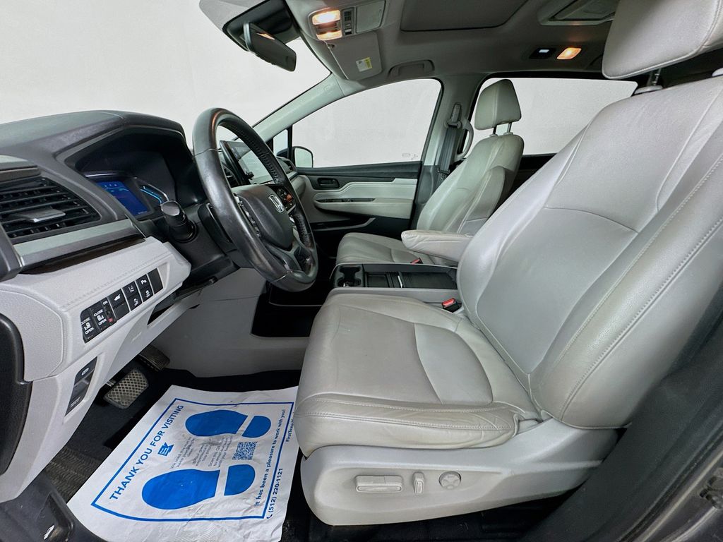 Used Car 2018 Honda Odyssey  Touring For Sale Under $25,000 In Austin, Texas