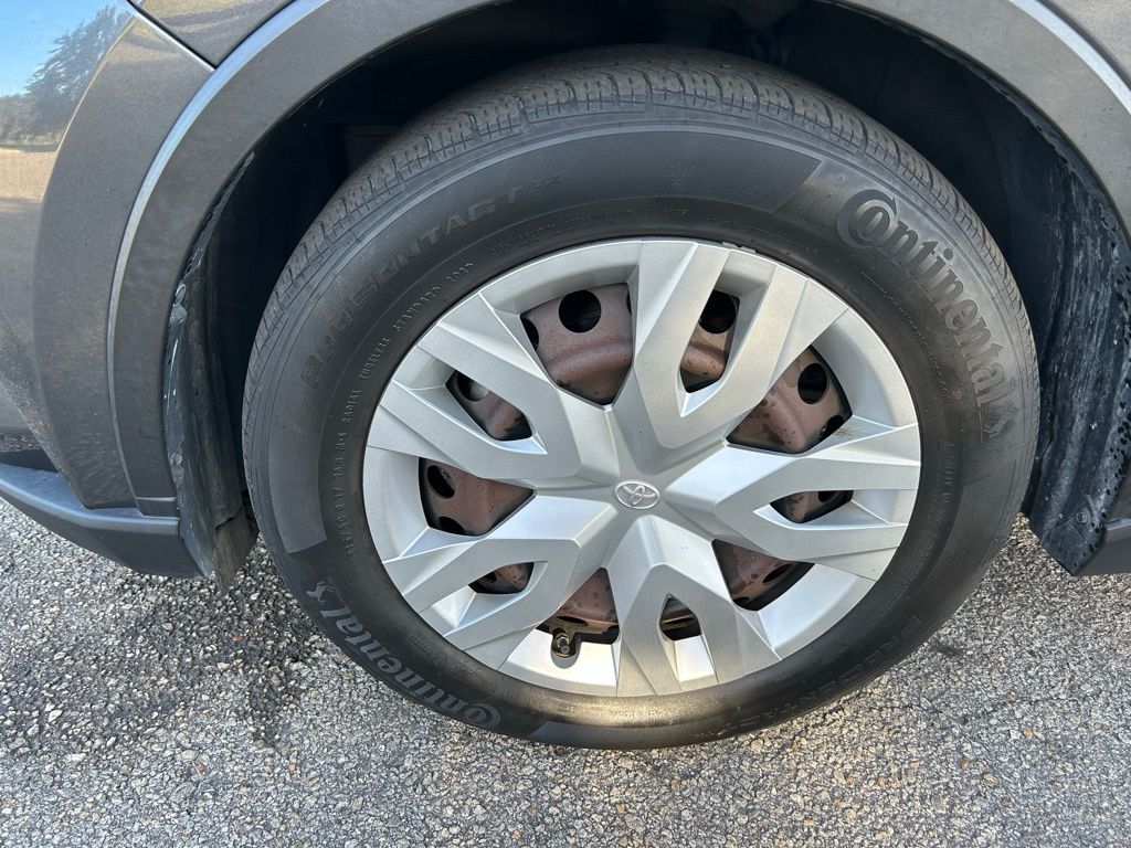 Thumbnail: 2021 Toyota C-HR - 9