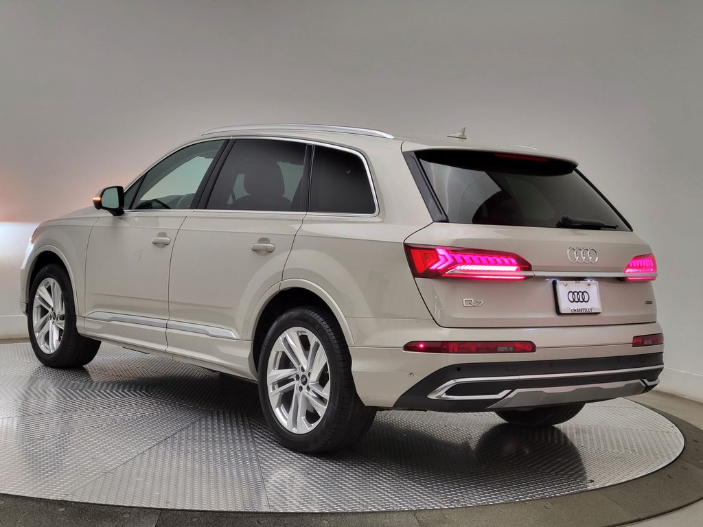 Thumbnail: 2023 Audi Q7 - 4