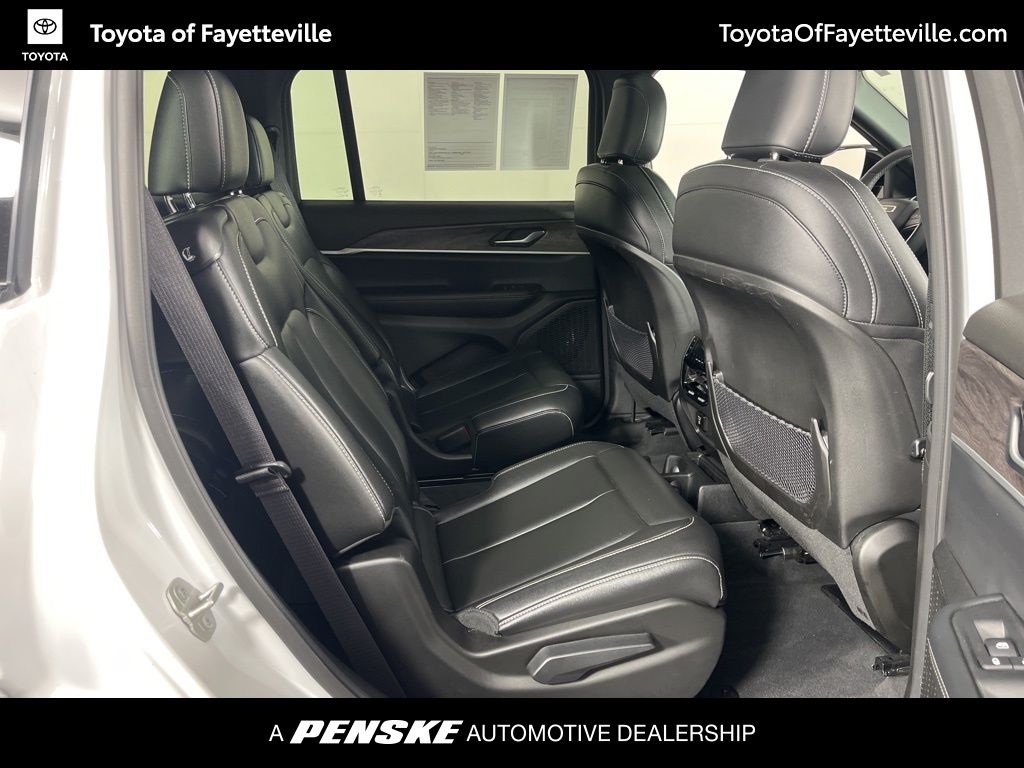 Thumbnail: 2024 Jeep Grand Cherokee L - 8