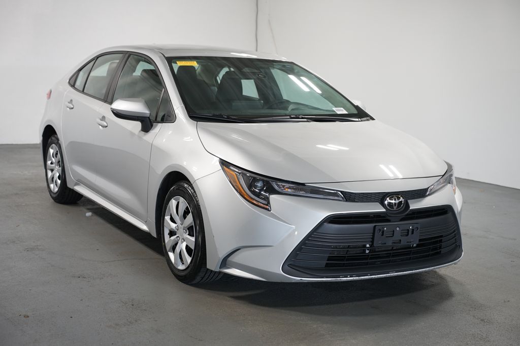 Thumbnail: 2023 Toyota Corolla - 3