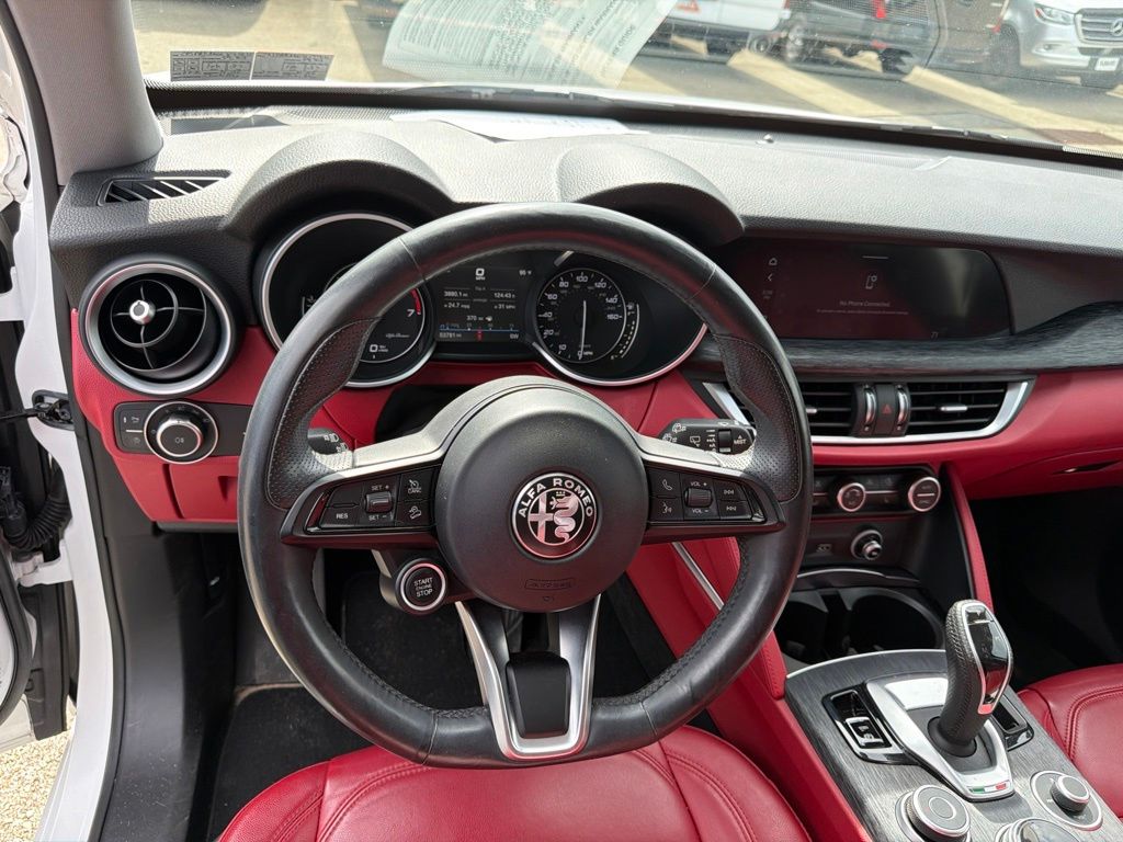 2020 Alfa Romeo Stelvio Base - 10