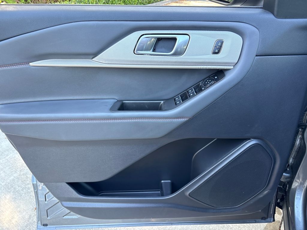 Certified Used 2025 Gray Ford Active image 27