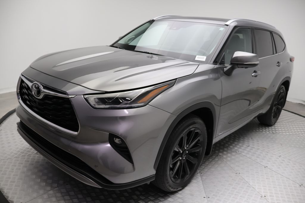 Thumbnail: 2025 Toyota Highlander - 2