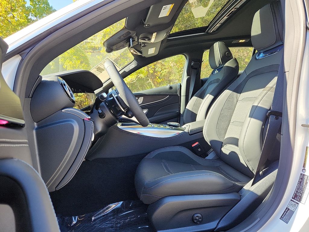 Thumbnail: 2026 Mercedes-Benz AMG GT - 10