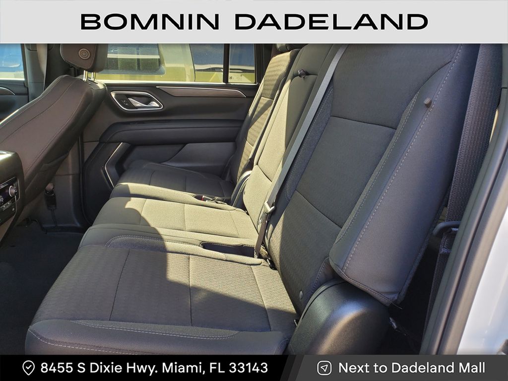 2024 Chevrolet Suburban LS photo
