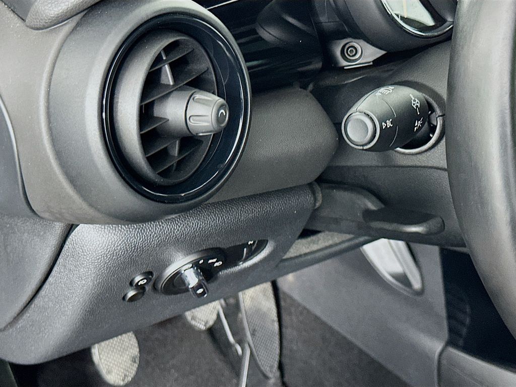 Thumbnail: 2017 MINI Cooper - 10