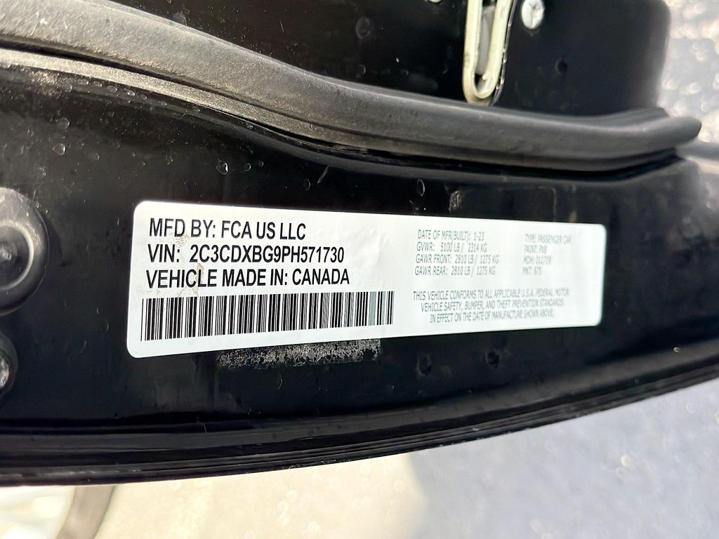 Used 2023 Black Dodge SXT image 31