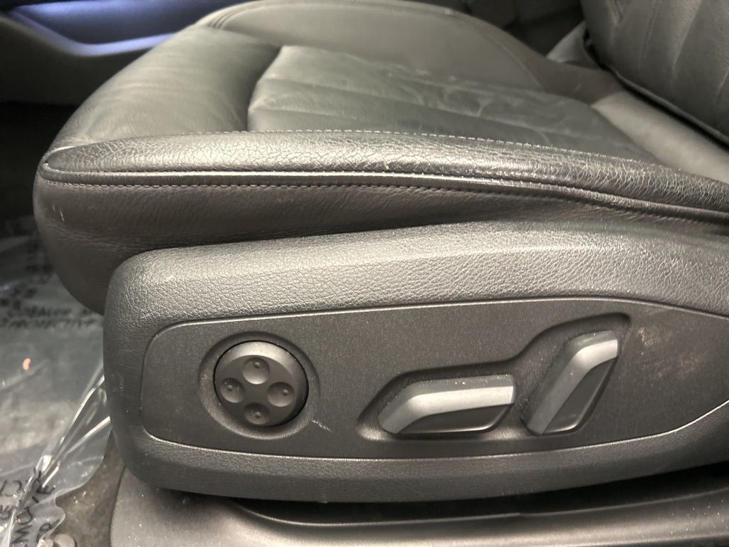 Thumbnail: 2019 Audi A4 - 13