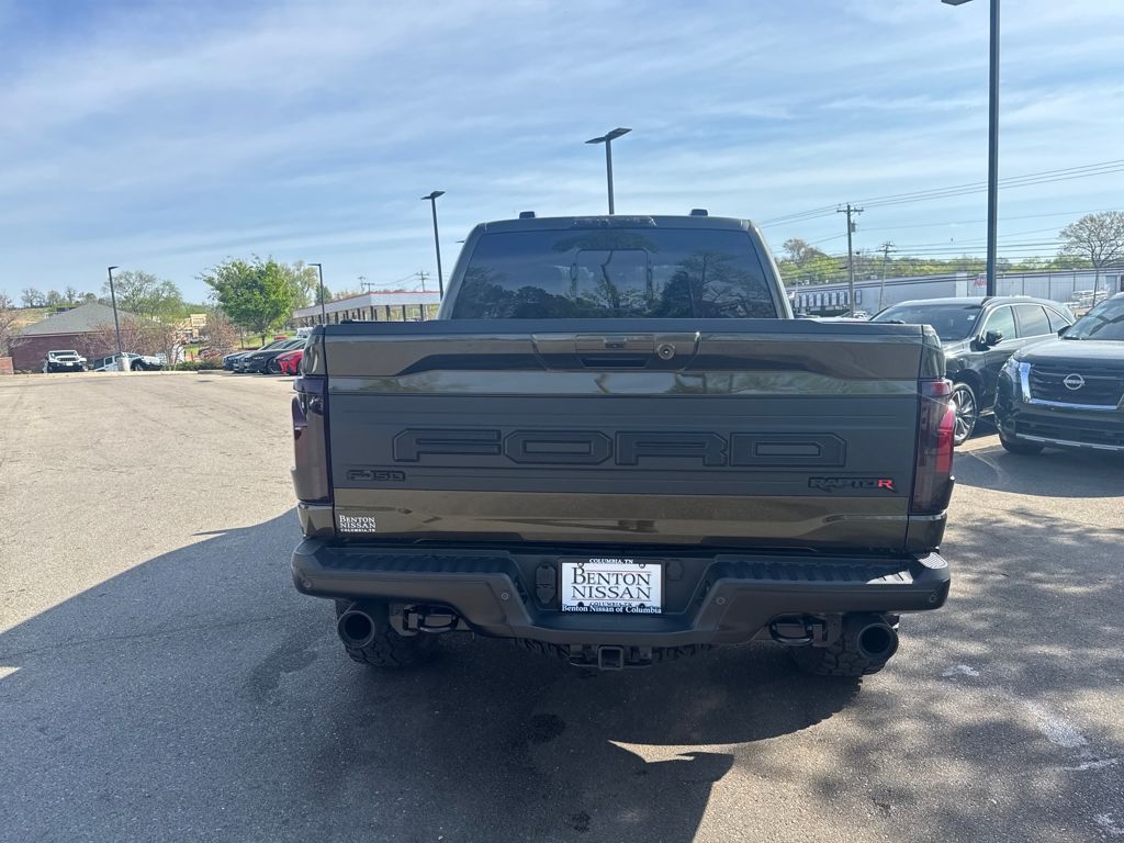 View vehicle photo 6