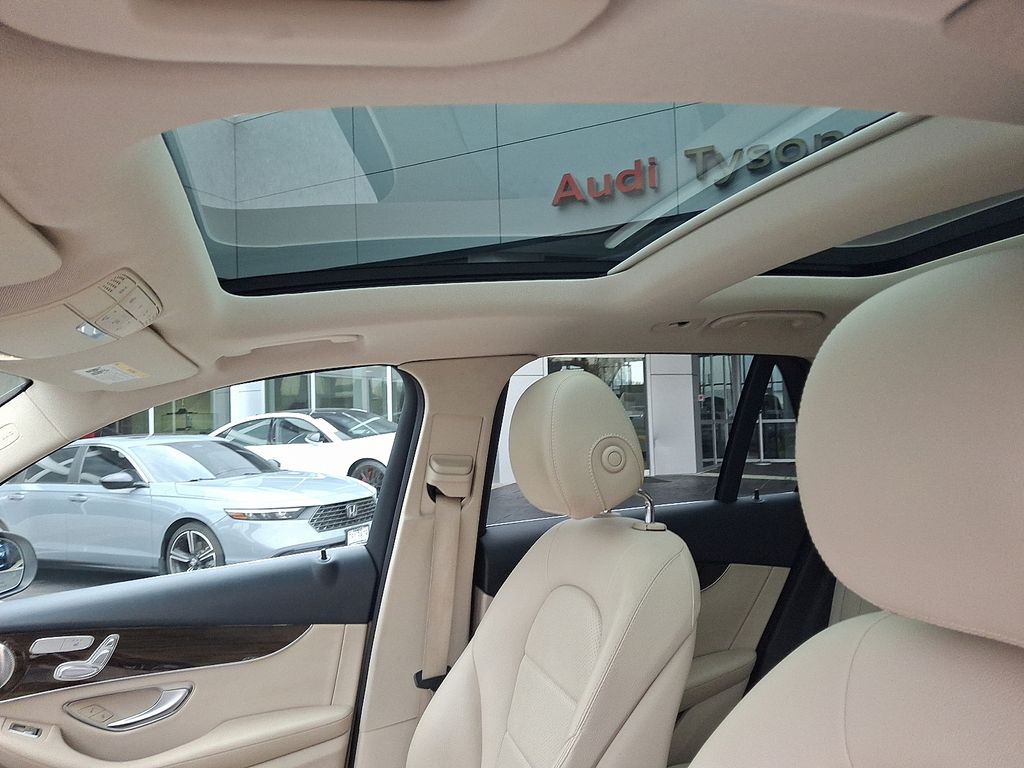 Thumbnail: 2017 Mercedes-Benz GLC - 14