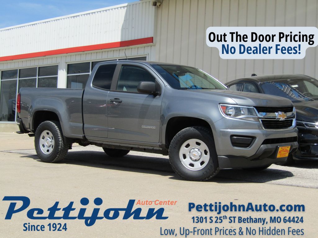 Gray (Satin Steel Metallic) 2018 Chevrolet Colorado Pickup Truck 4X2 6-Speed Automatic