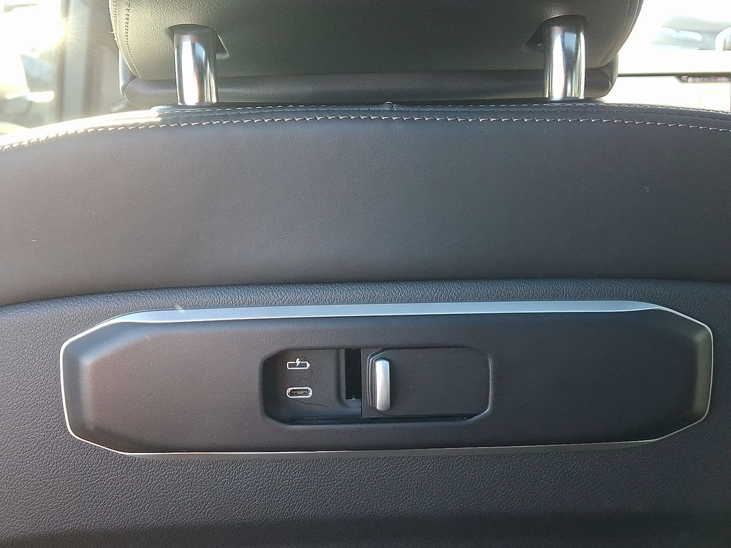 Thumbnail: 2025 BMW X5 - 12