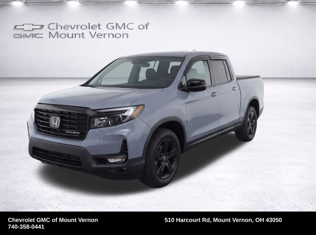 2023 Honda Ridgeline Black Edition - Image 2