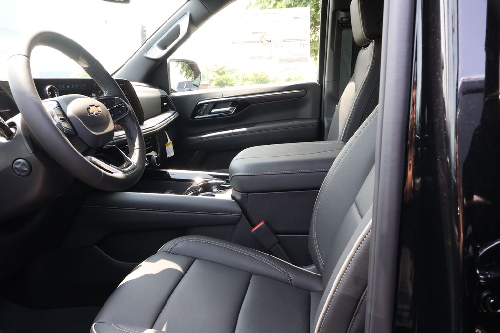 Thumbnail: 2025 Chevrolet Tahoe - 14