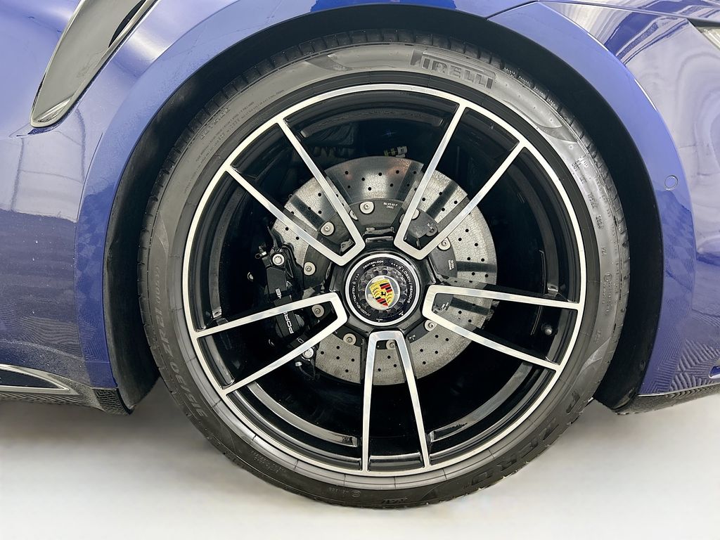 Thumbnail: 2024 Porsche 911 - 30