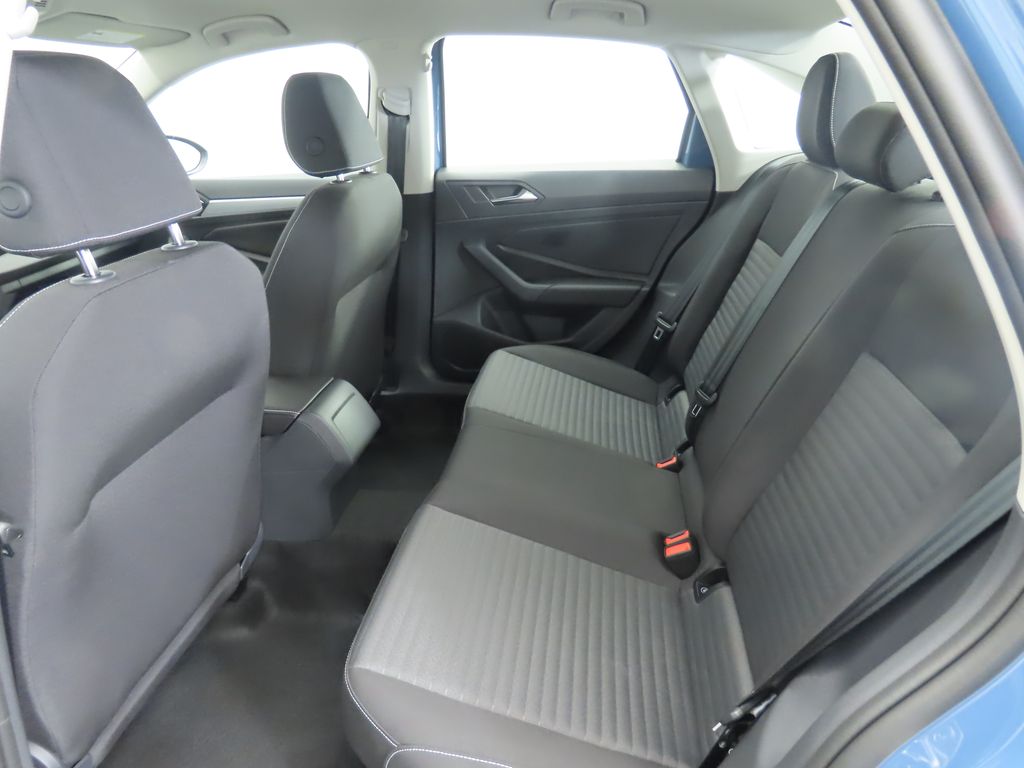 Thumbnail: 2025 Volkswagen Jetta - 21