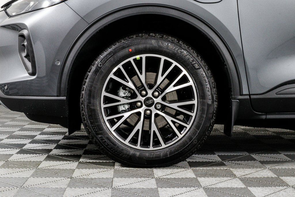 New 2024 Gray Ford Base image 9