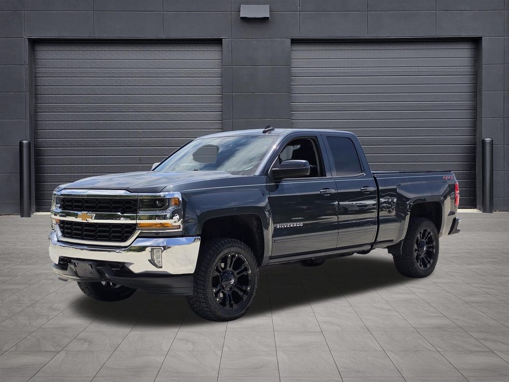 Gray (Graphite Metallic) 2019 Chevrolet Silverado 1500 Pickup Truck Four-Wheel Drive 6-Speed Automatic Overdrive