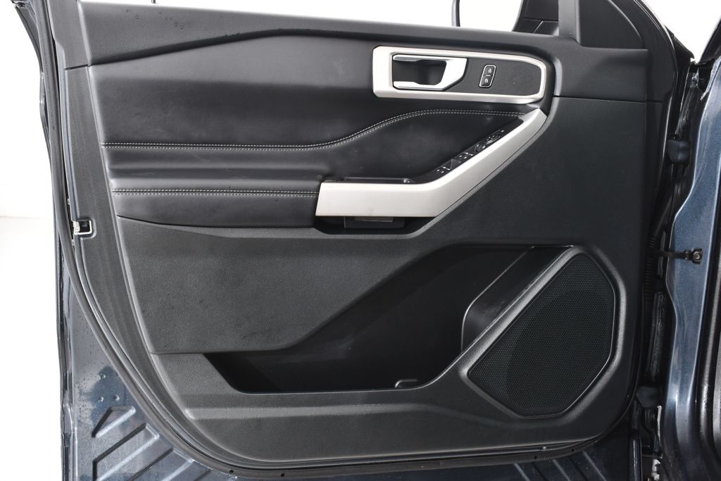 Used 2023 Blue Ford XLT image 26