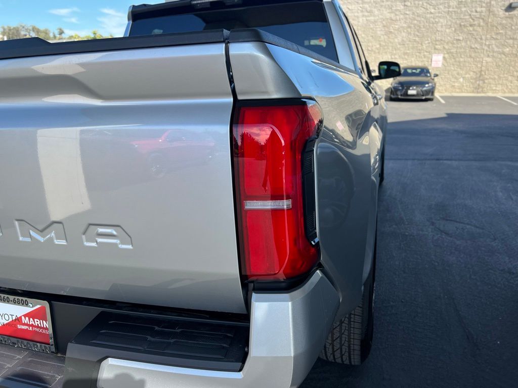 2025 Toyota Tacoma SR5 Double Cab photo 12