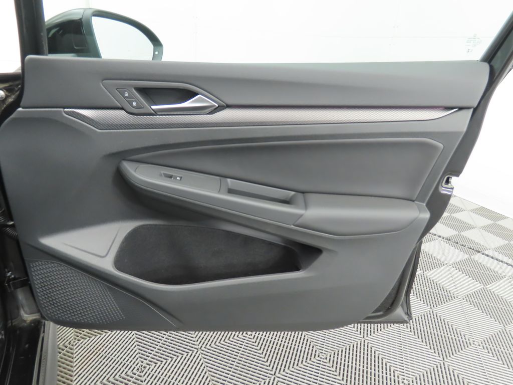 Thumbnail: 2025 Volkswagen Golf - 25