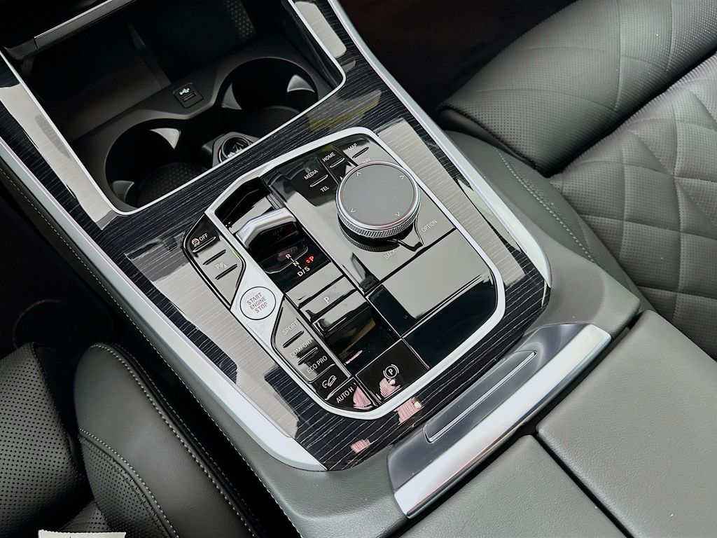 Thumbnail: 2026 BMW X5 - 15