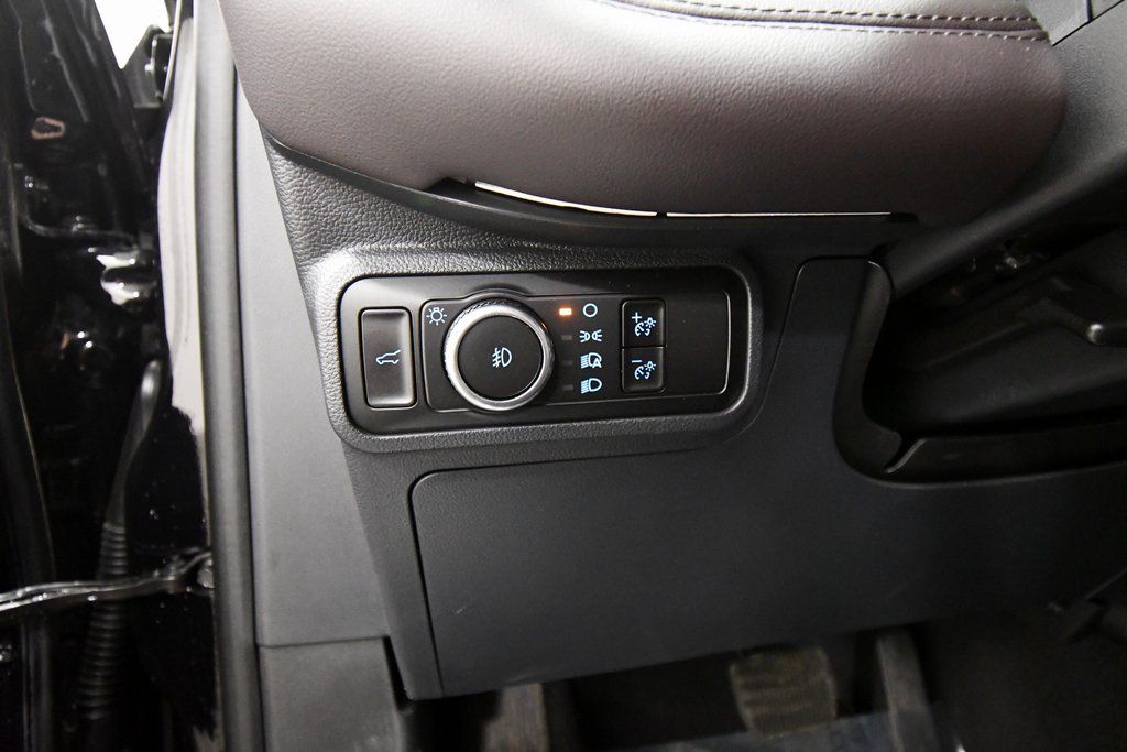 Used 2025 Ford Explorer SUV