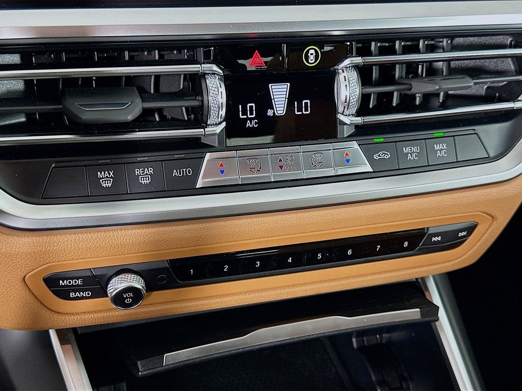 Thumbnail: 2022 BMW 3 Series - 16