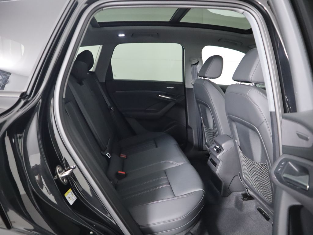 2025 Audi Q6 e-tron Premium 24