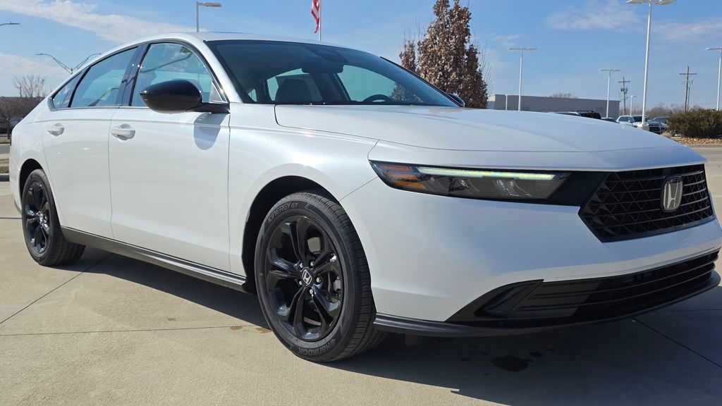 2025 Honda Accord SE - Photo 7