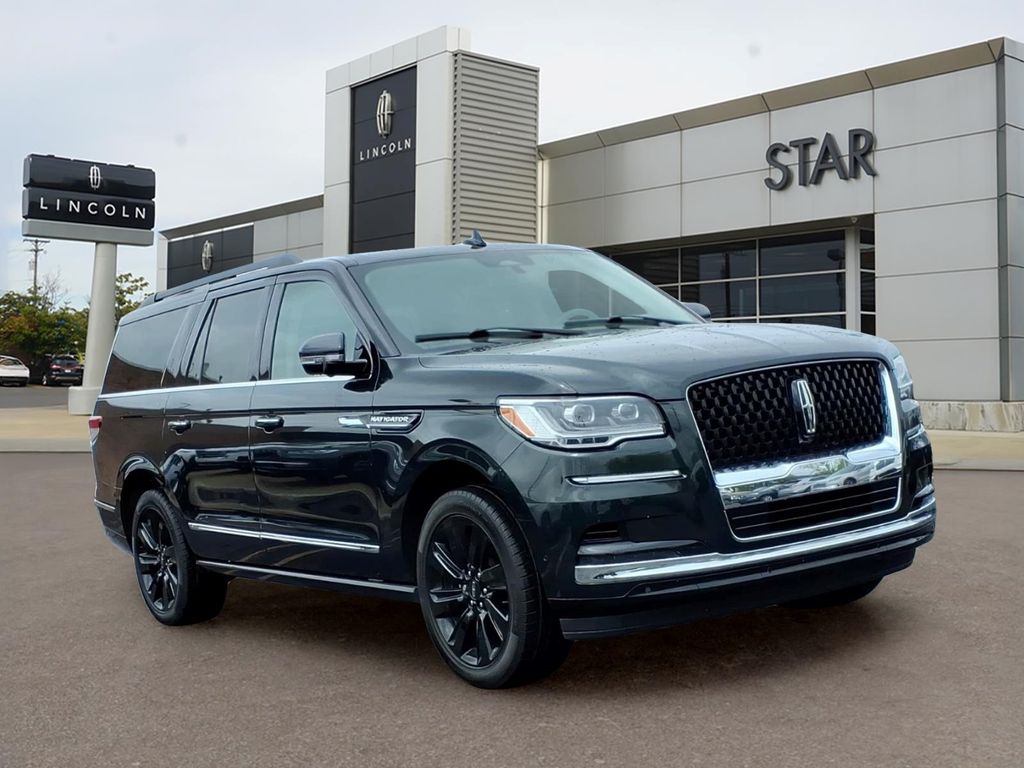 Green Metallic 2023 Lincoln Navigator L Black Label 4WD SUV / Crossover Four-Wheel Drive Automatic