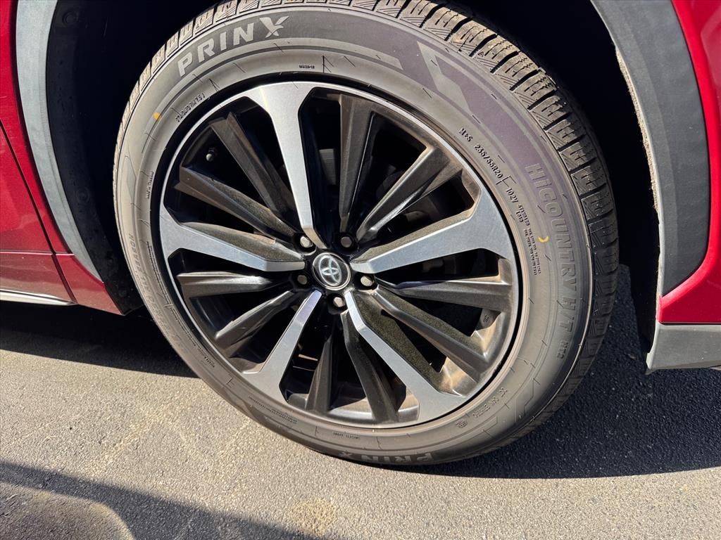 View vehicle photo 2