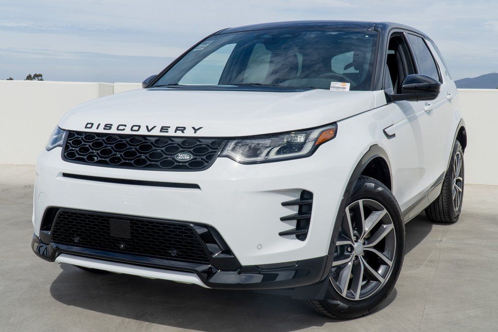 Fuji White 2025 Land Rover Discovery Sport P250 Dynamic SE AWD SUV / Crossover All-Wheel Drive 9-Speed Automatic