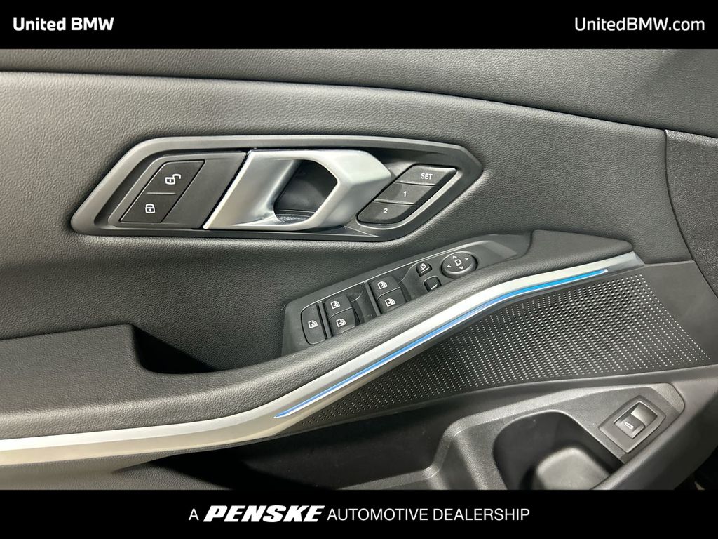 Thumbnail: 2025 BMW 3 Series - 11