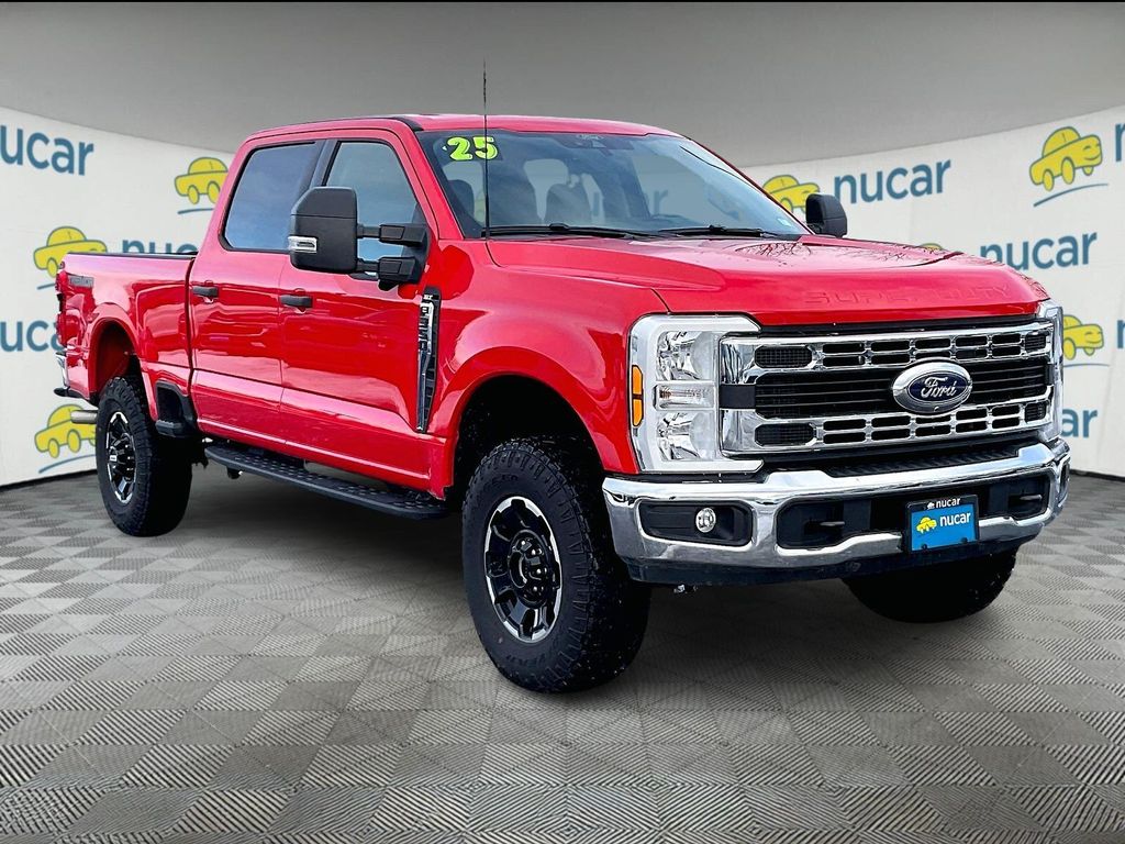 2025 Ford F-350 Super Duty XLT Crew Cab 4WD