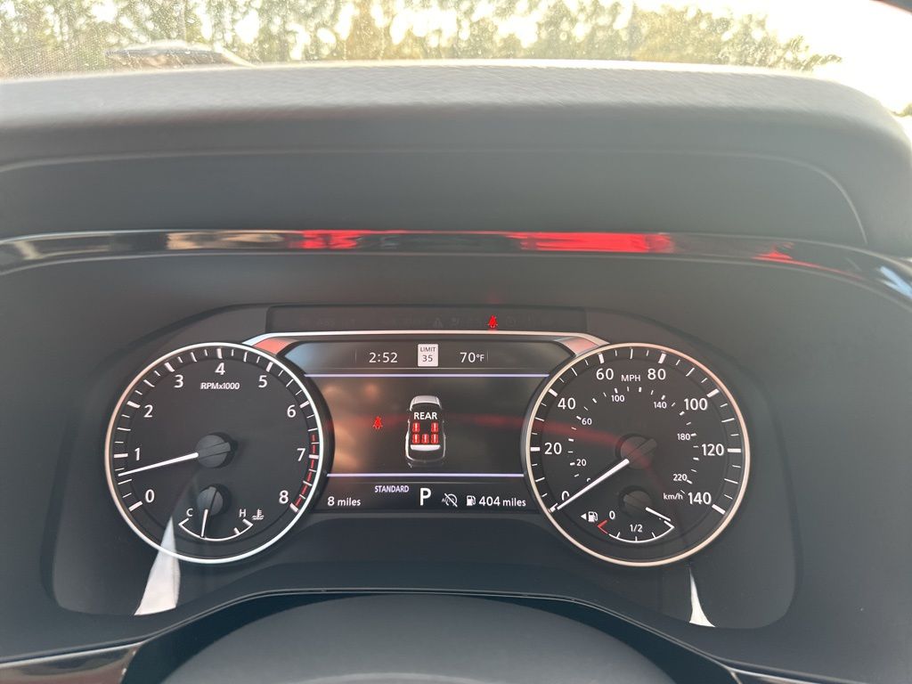 2025 Everest White Pearl Tricoat Nissan Pathfinder SL FWD SUV