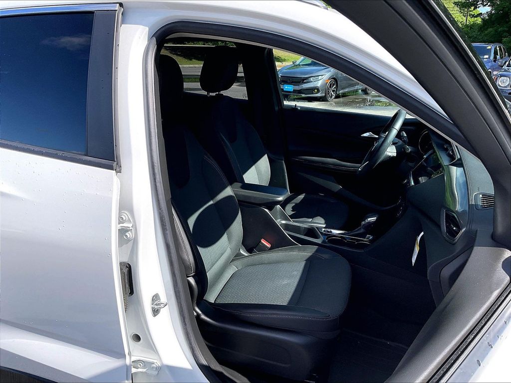 2023 Buick Encore GX — photo 11
