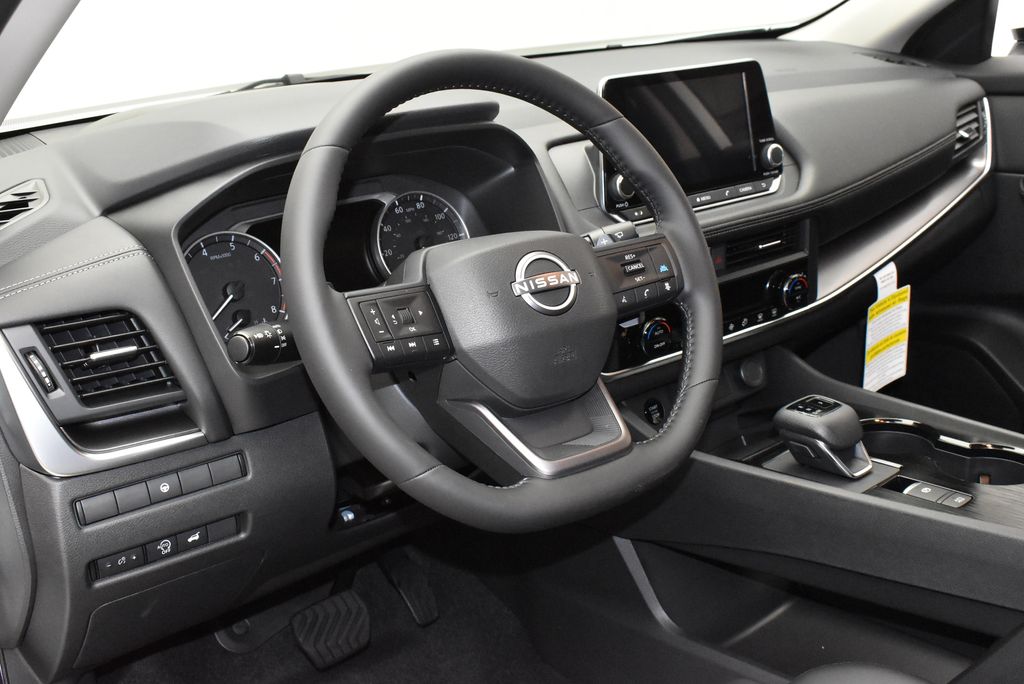 Thumbnail: 2026 Nissan Rogue - 14