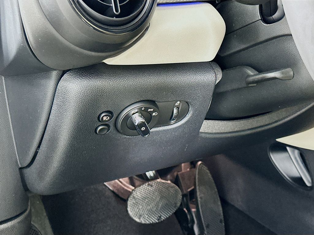 Thumbnail: 2024 MINI Cooper - 10