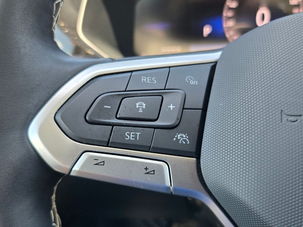 2024 Volkswagen Taos - $17,500