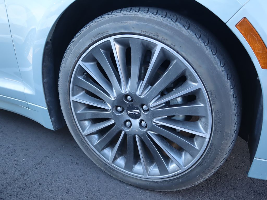 Thumbnail: 2014 Lincoln MKZ - 18