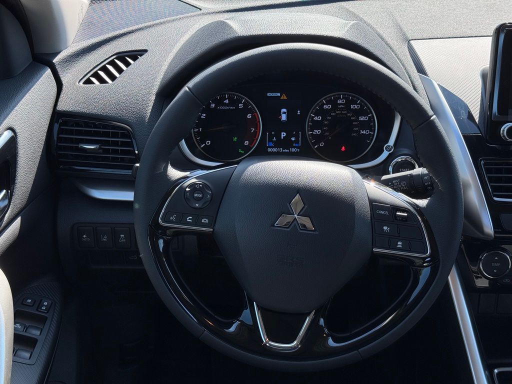 2025 Mitsubishi Eclipse Cross SE photo 14