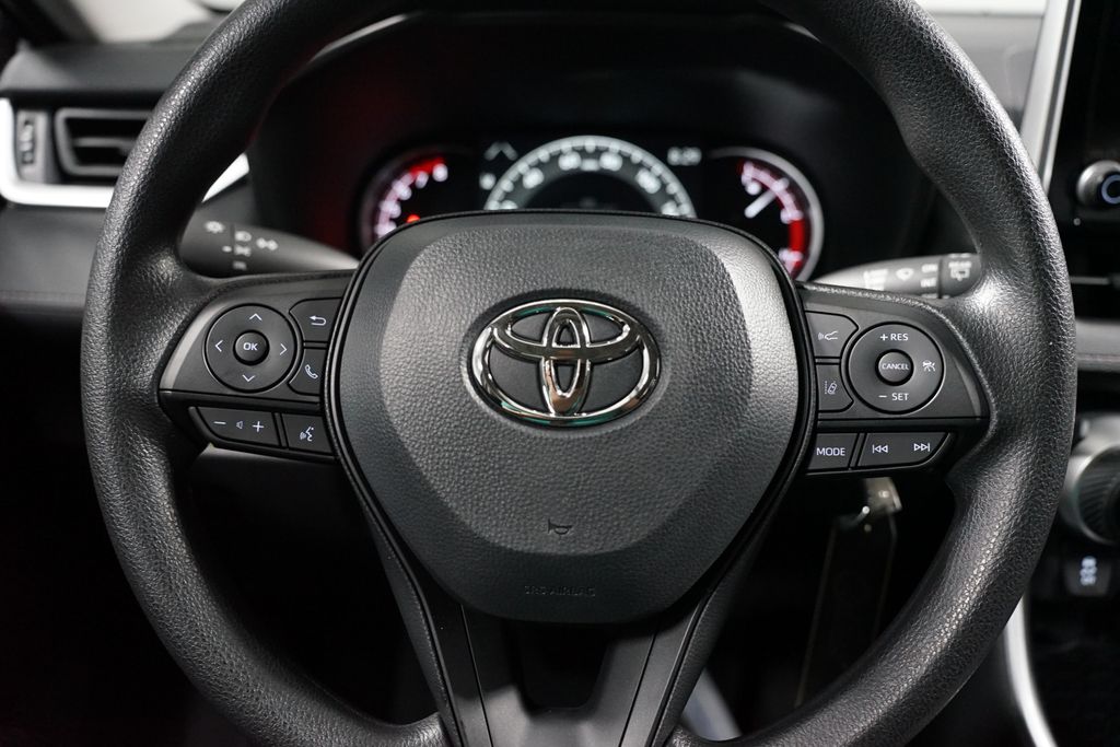 Thumbnail: 2025 Toyota RAV4 - 12