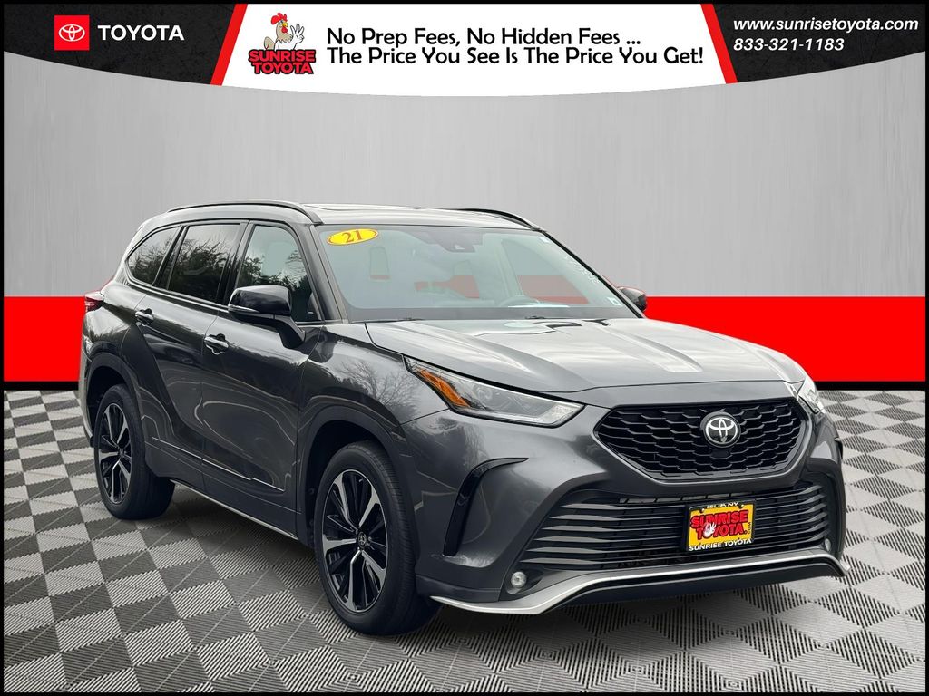 2021 Toyota Highlander XSE's photo