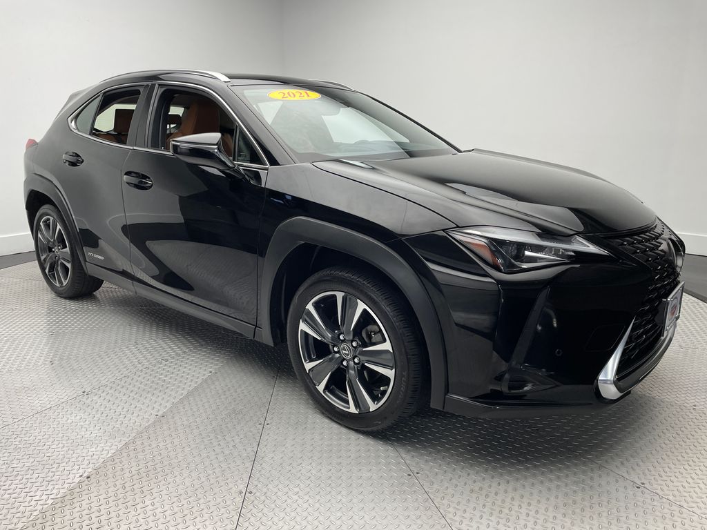 Thumbnail: 2021 Lexus UX - 3