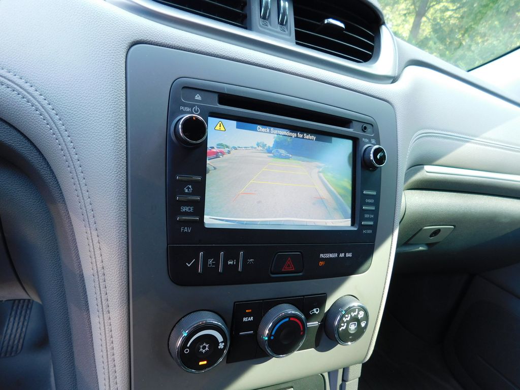 Thumbnail: 2016 Chevrolet Traverse - 10