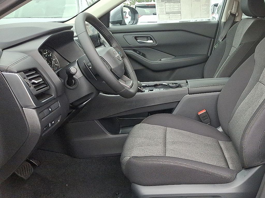 Thumbnail: 2026 Nissan Rogue - 8