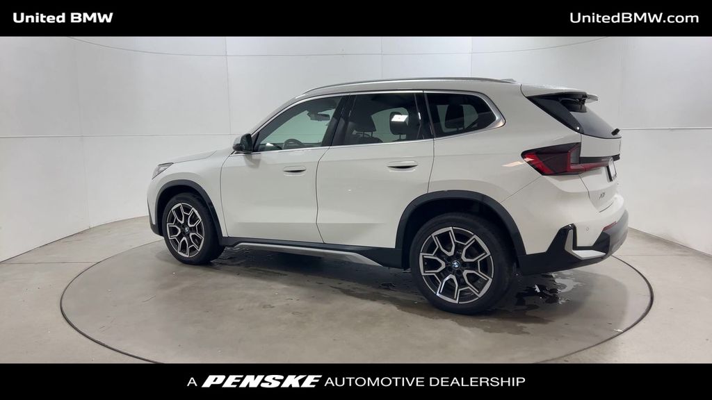 Thumbnail: 2023 BMW X1 - 6